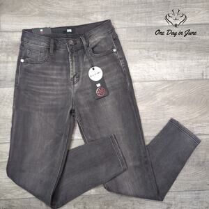 I&M Juniors Black Label High Rise Relaxed Skinny Jeans Size 5